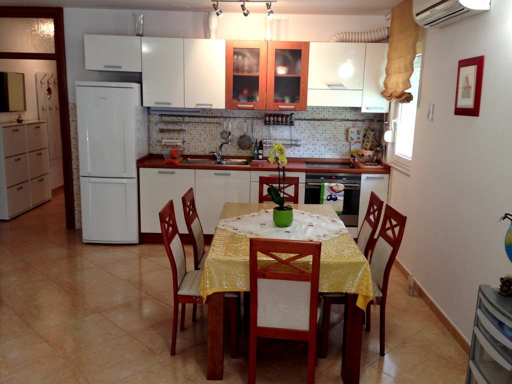 פודסטראנה Kristian Apartments מראה חיצוני תמונה